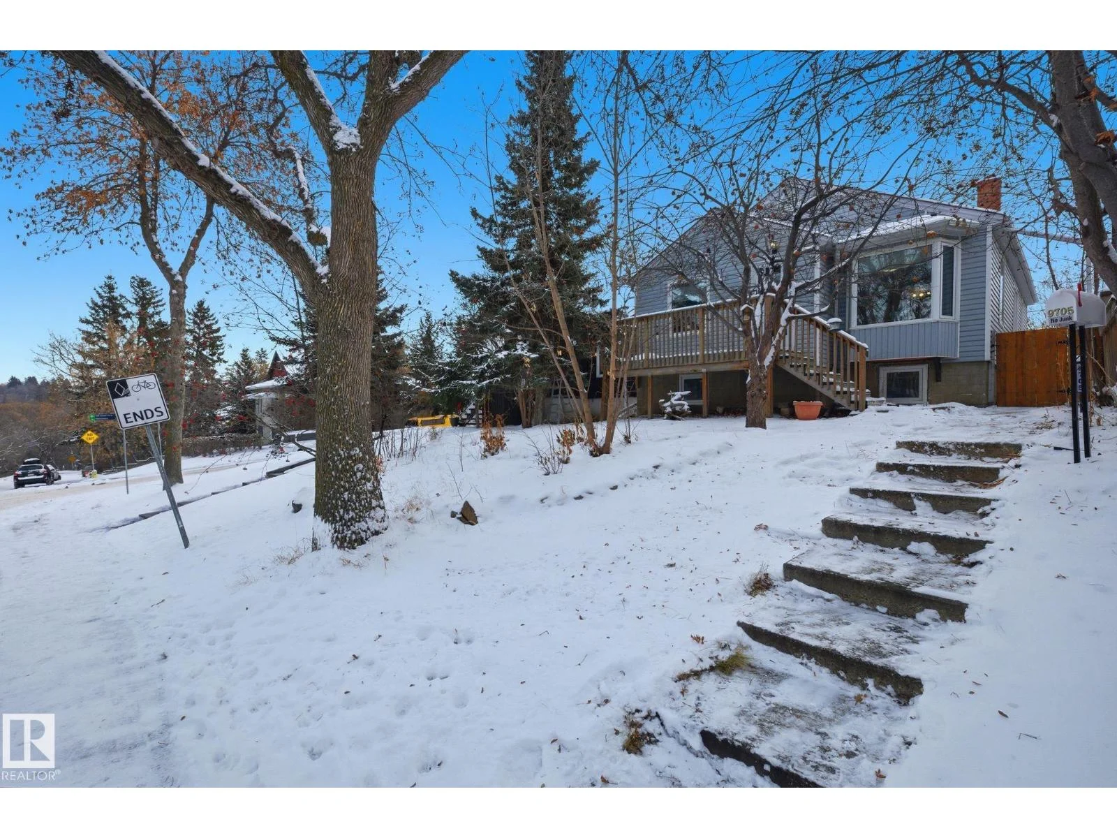 9705 87 AV NW, Edmonton - 2 bedroom Detached Single Family for sale