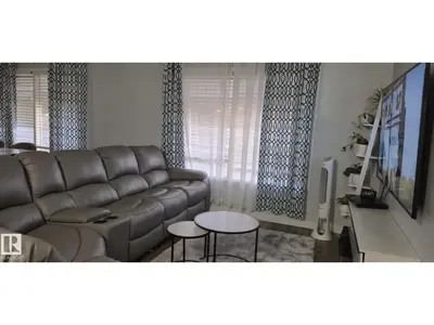 Interior photo 3 of 5420 40 AV