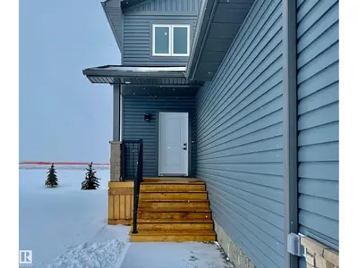 Interior photo 1 of 5122 53a AV