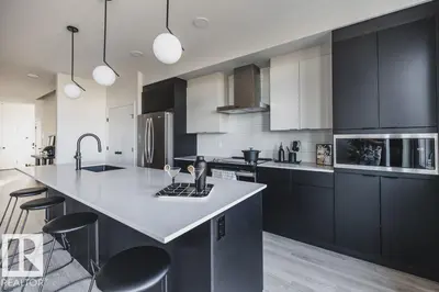 Interior photo 2 of 163 GARNEAU GA