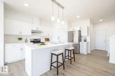 Interior photo 1 of 41 Renwyck PL