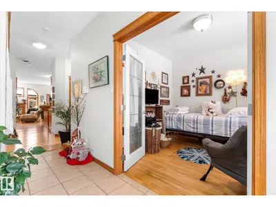 Interior photo 3 of 4933 48 AV