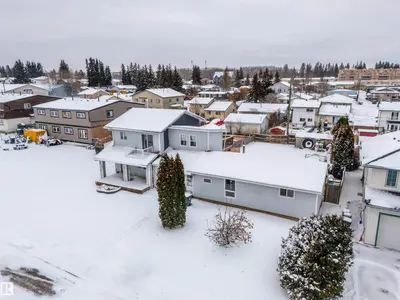 Interior photo 1 of 907/909 8 ST