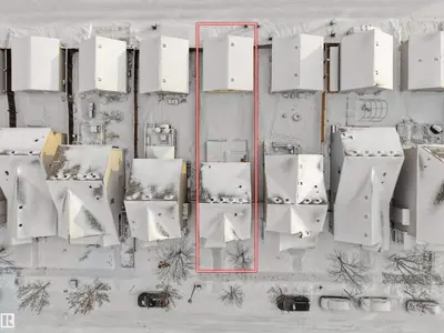 Interior photo 4 of 1509 76 ST SW