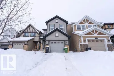 Interior photo 1 of 3117 ARTHURS CR SW