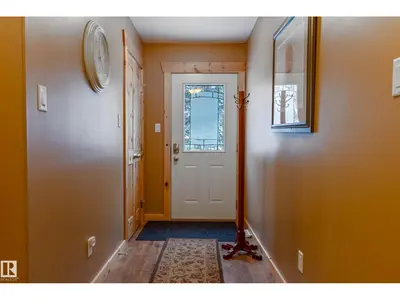 Interior photo 2 of 120 Lakeshore DR