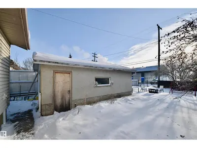 Interior photo 3 of 4517 51 AV