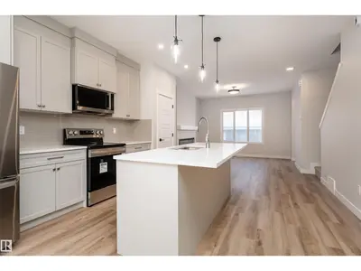 Interior photo 3 of 8532 96 Avenue