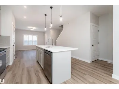 Interior photo 4 of 8532 96 Avenue