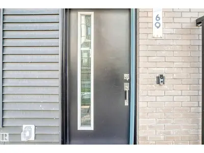 Interior photo 2 of #69 50 EBONY BV