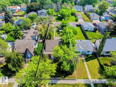 Interior photo 1 of 12219 107 ST NW