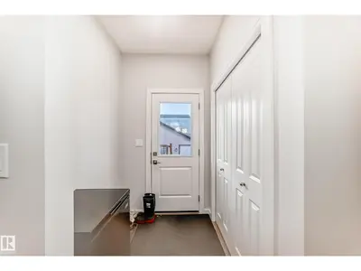 Interior photo 3 of 332 29 ST SW