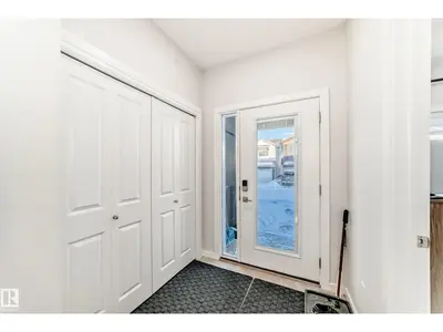 Interior photo 4 of 332 29 ST SW