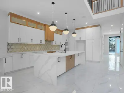 Interior photo 2 of 6131 CRAWFORD DR SW