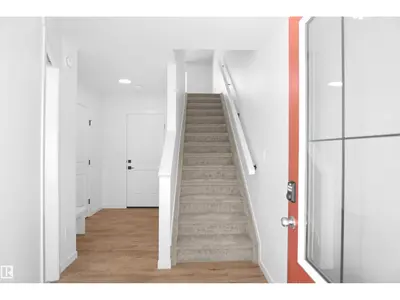 Interior photo 3 of 20 ELIZABETH GD