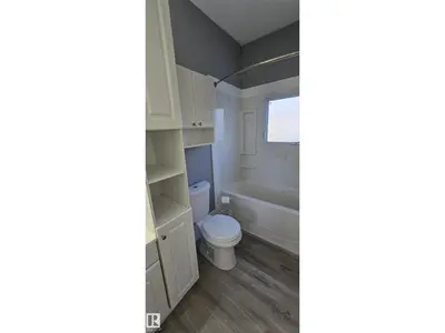 Interior photo 3 of 5023 53 ST