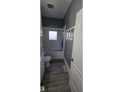 Interior photo 2 of 5023 53 ST