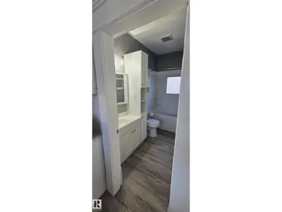 Interior photo 1 of 5023 53 ST