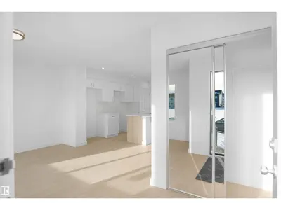 Interior photo 4 of 610 176 AV NE