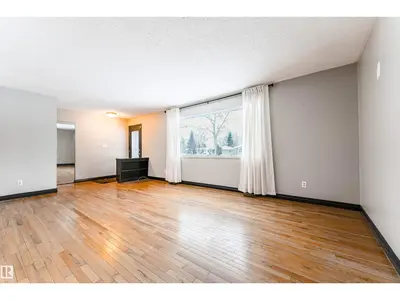 Interior photo 2 of 37 Apache CR