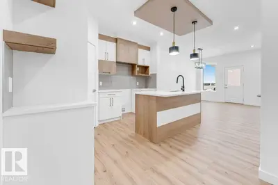 Interior photo 4 of 402 Crystal Creek link