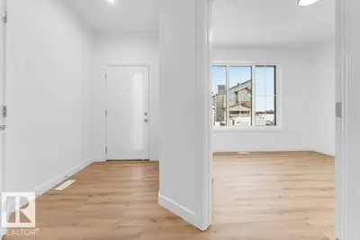 Interior photo 3 of 402 Crystal Creek link