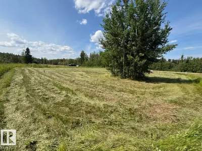 Interior photo 1 of 19 5 AV