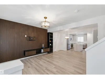 Interior photo 3 of #19 525 SECORD BV NW