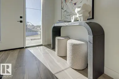 Interior photo 1 of 1214 MCLEOD AV