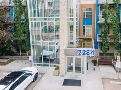 Interior photo 2 of #105 2584 ANDERSON WY SW