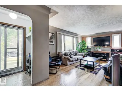 Interior photo 4 of 11559 80 AV NW