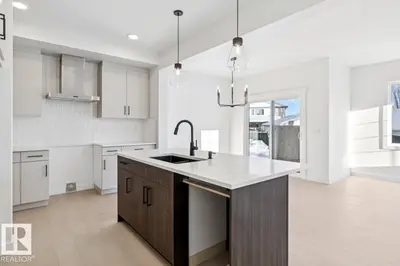 Interior photo 4 of 1525 GRANT WY NW