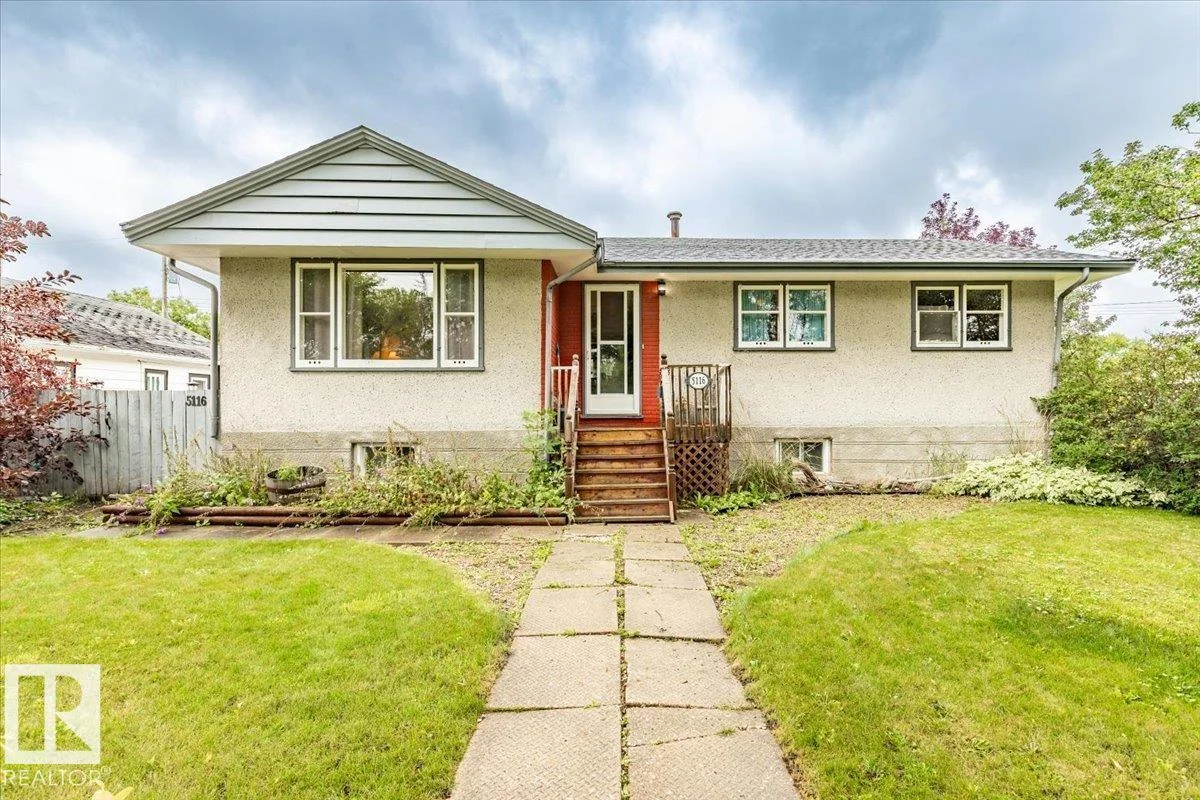 5116 52 St, Warburg - 5 bedroom House for sale