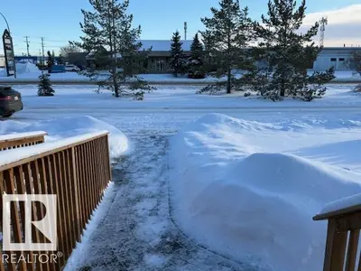 Interior photo 3 of 7712 ARGYLL RD NW