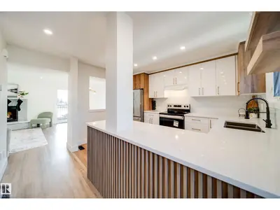 Interior photo 2 of 5394 38A AV NW