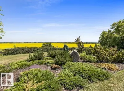 Interior photo 4 of 21203 18 ST NW