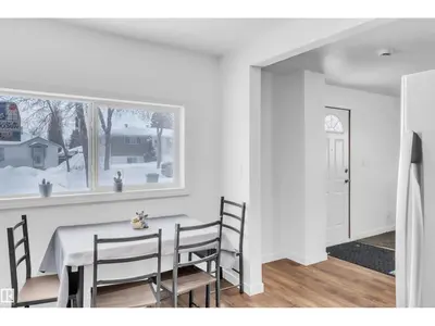 Interior photo 4 of 5107 52 Ave