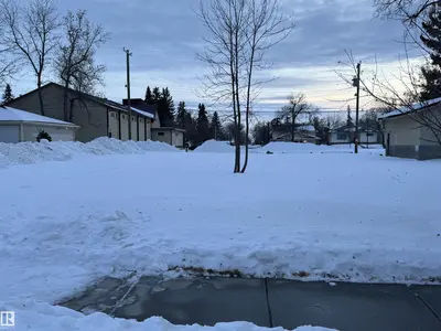 Interior photo 1 of 4701 51 AV