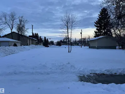 Interior photo 3 of 4701 51 AV