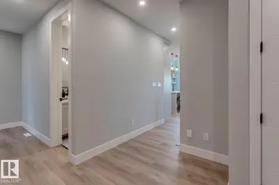 Interior photo 3 of 3612 Triomphe BV