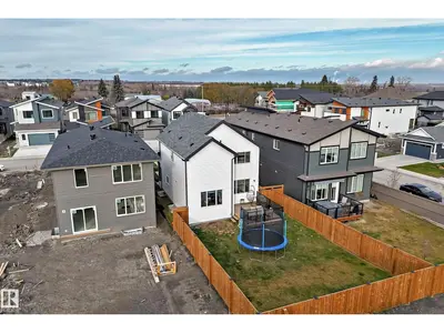 Interior photo 3 of 731 166 AV NE NE