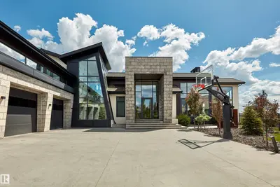 Interior photo 2 of 46 KINGSFORD CR