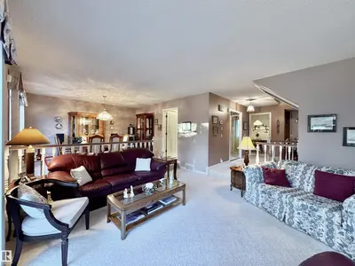 Interior photo 3 of 1057 109 ST NW