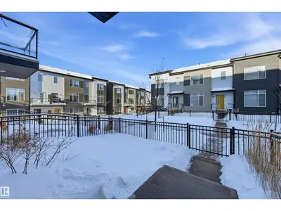 Interior photo 2 of #54 804 WELSH DR SW