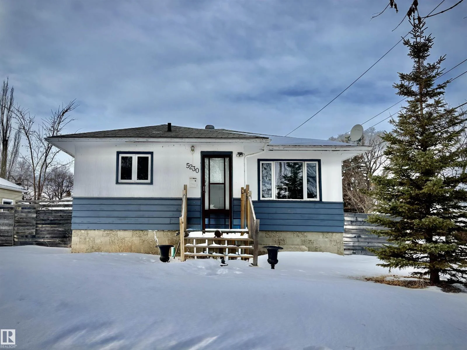 5230 50 ST, Camrose - 2 bedroom Detached Single Family for sale