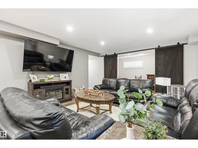 Interior photo 2 of 46 LONGVIEW CR