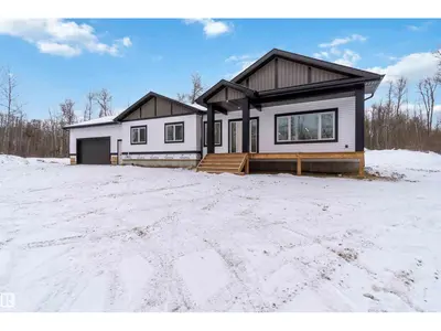 Interior photo 2 of #17 54222 RGE ROAD 25