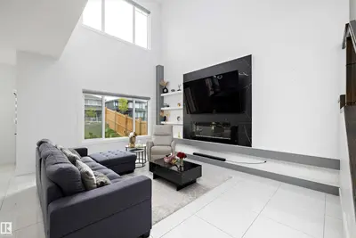 Interior photo 4 of 5343 KIMBALL PL SW