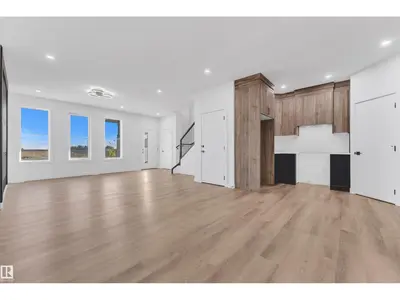 Interior photo 4 of 3606 39 AV