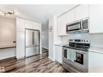 Interior photo 3 of 8415 72 ST NW